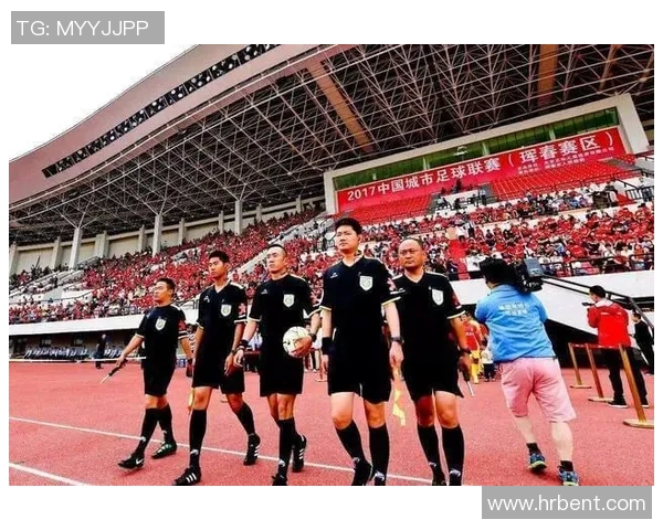 武汉足球队的节奏变革引发热议推动城市足球新发展 武汉足球队的节奏变革引发热议推动城市足球新发展