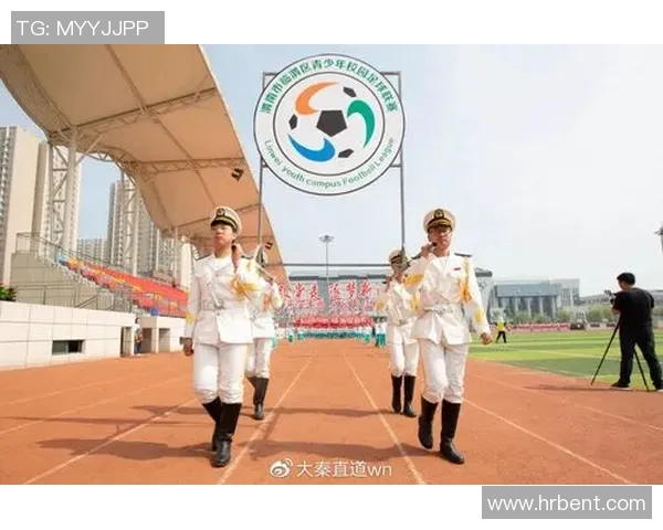 校园足球明星展示牌展现青春活力与团队精神的魅力之旅