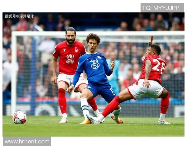 足球明星心灵深处的感动时刻与背后故事的真实展现 足球明星心灵深处的感动时刻与背后故事的真实展现