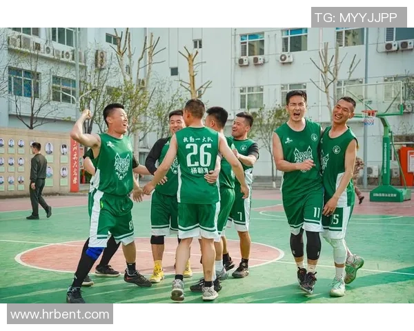 南京篮球队在邀请赛中的比赛经验与表现分析与点评